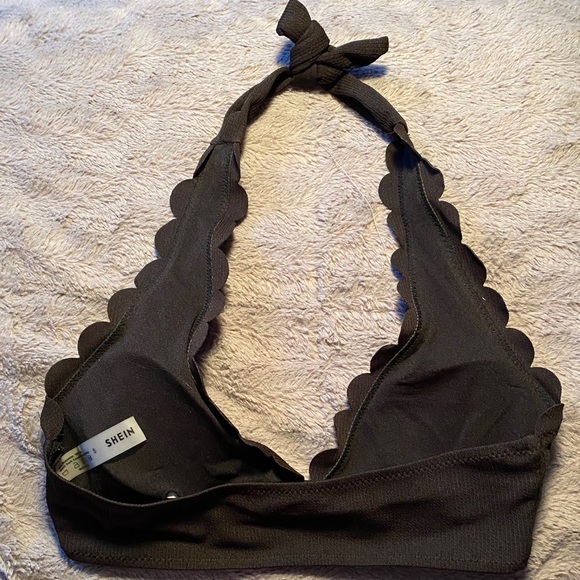 Shein Bikini top and bottom - Picture 4 of 5